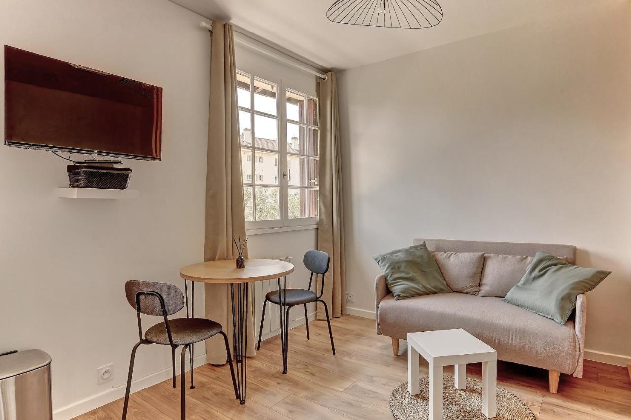 Le Normand- Bois D'Arcy Apartment ภายนอก รูปภาพ